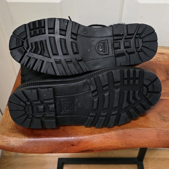 Sorel Women's Black Winter Boots Size 9 - Picture 8 of 15